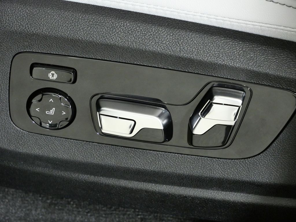 Thumbnail: 2026 BMW X6 - 39