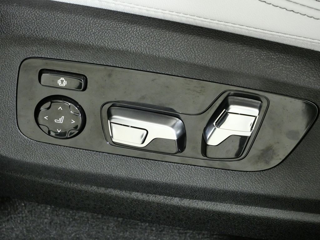 Thumbnail: 2026 BMW X6 - 39