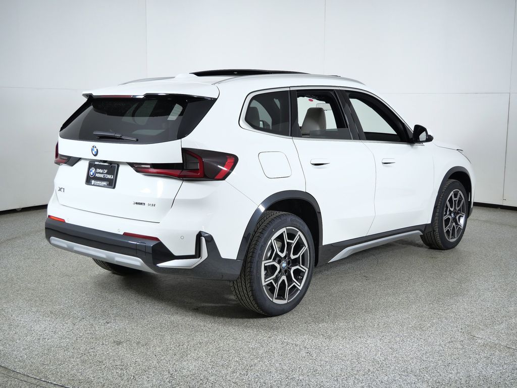 Thumbnail: 2026 BMW X1 - 9