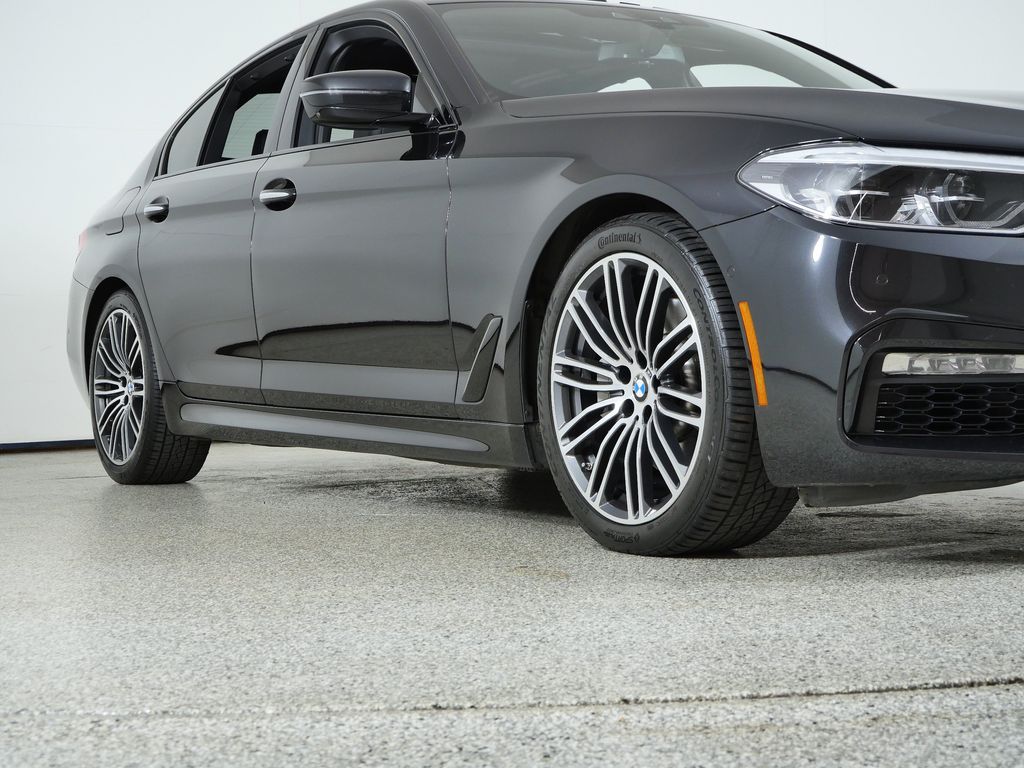 Thumbnail: 2017 BMW 5 Series - 6