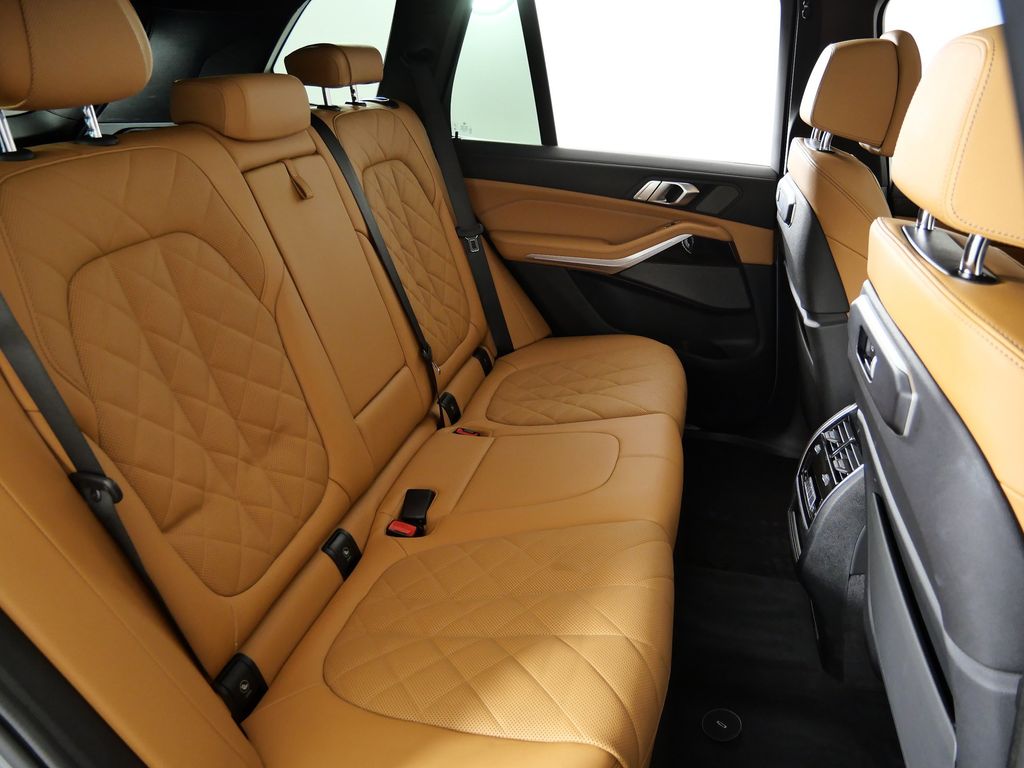 Thumbnail: 2024 BMW X5 - 32