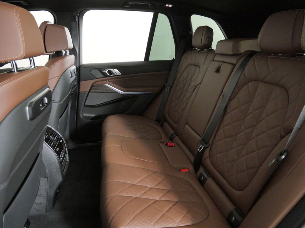 Thumbnail: 2026 BMW X5 - 33