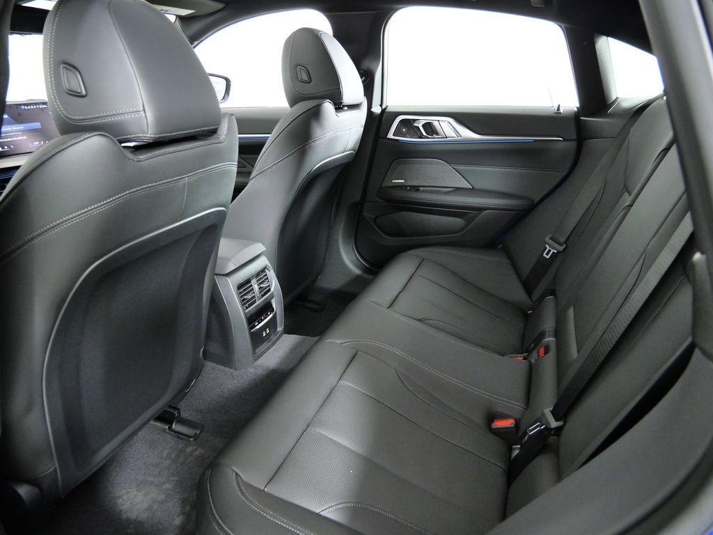 Thumbnail: 2026 BMW i4 - 30