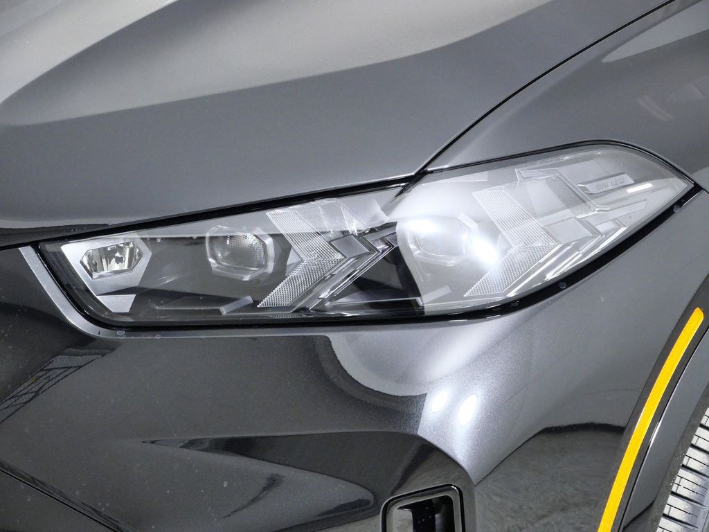 Thumbnail: 2026 BMW X5 - 3