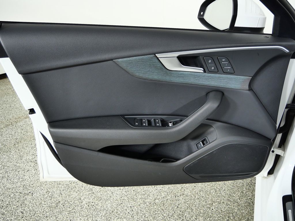 Thumbnail: 2018 Audi A4 - 32