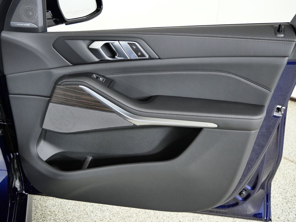 Thumbnail: 2026 BMW X5 - 19