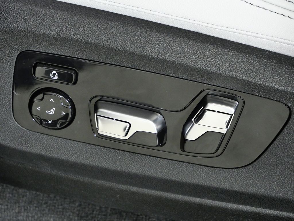 Thumbnail: 2026 BMW X5 - 39