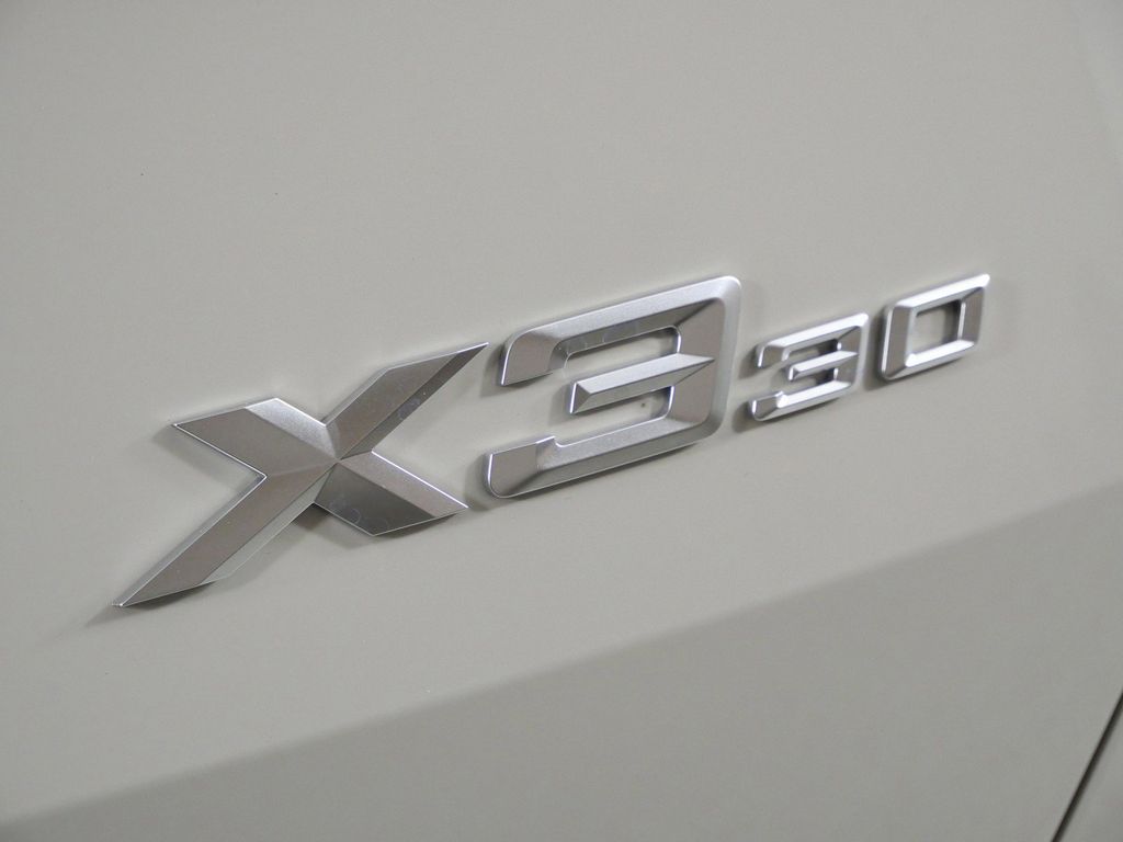 Thumbnail: 2026 BMW X3 - 12