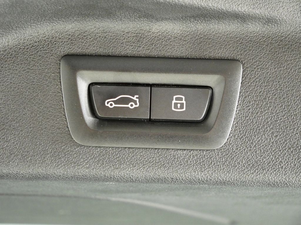 Thumbnail: 2024 BMW X7 - 35