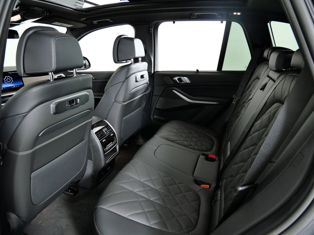 Thumbnail: 2026 BMW X5 - 31