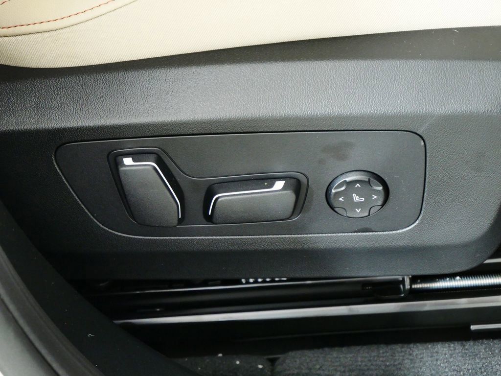 Thumbnail: 2026 BMW X3 - 22