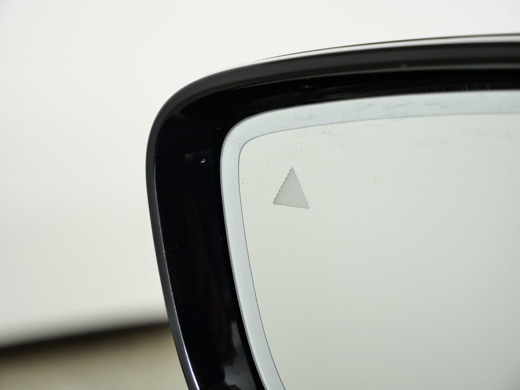 Thumbnail: 2025 BMW i4 - 42