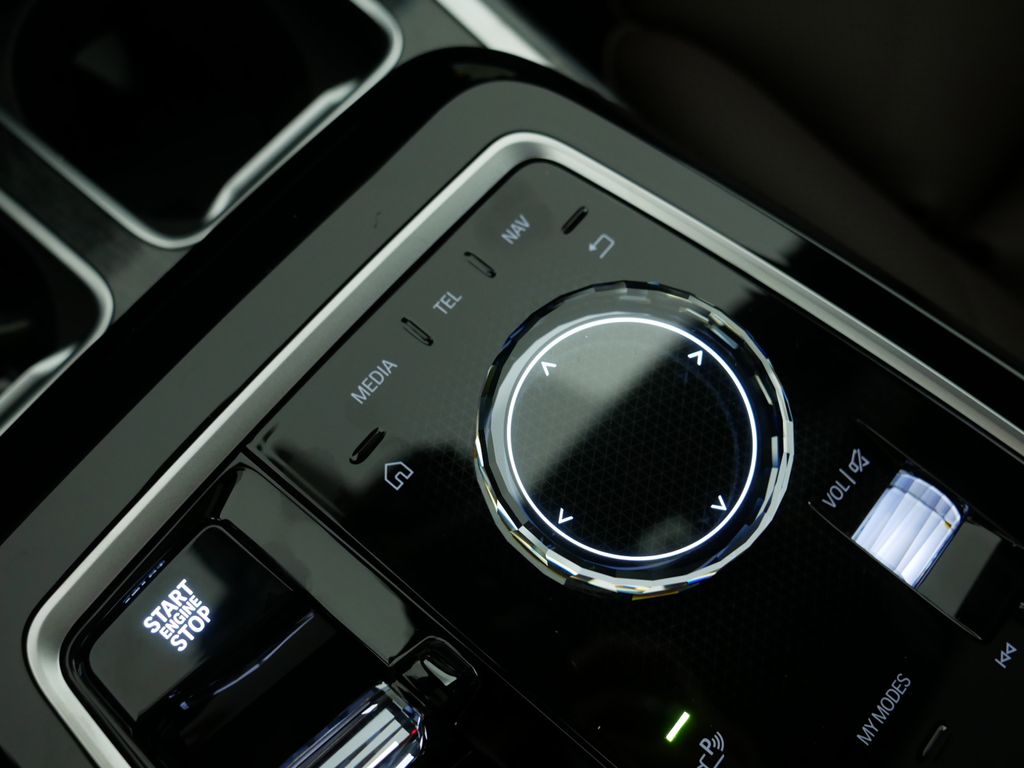 Thumbnail: 2025 BMW 7 Series - 49
