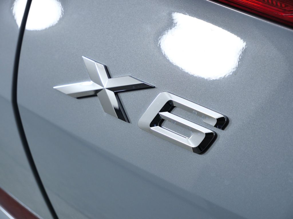 Thumbnail: 2026 BMW X6 - 13