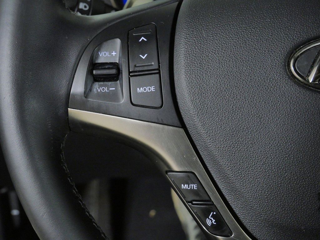 Thumbnail: 2015 Hyundai Genesis - 36