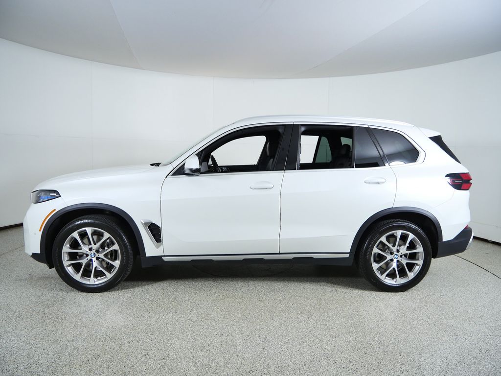 Thumbnail: 2024 BMW X5 - 17