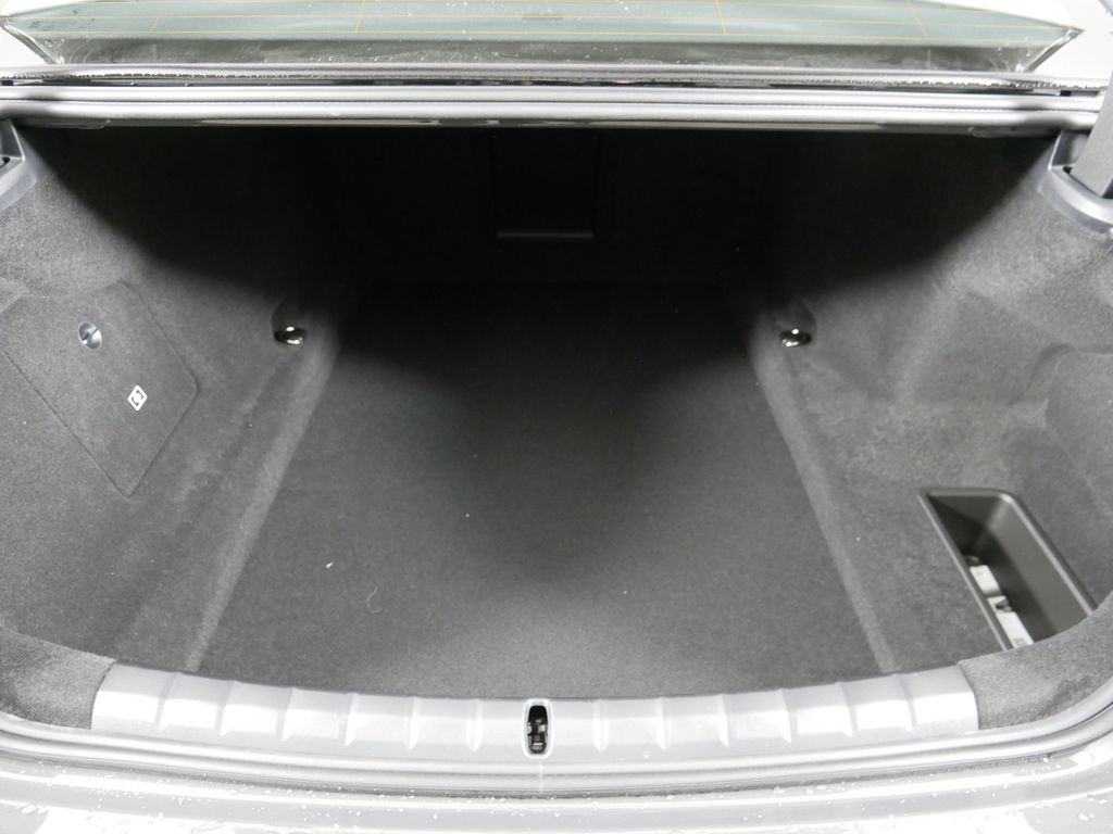 Thumbnail: 2025 BMW 7 Series - 25