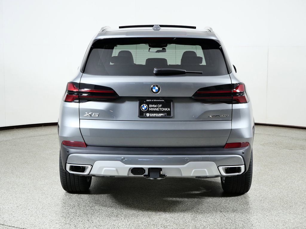 Thumbnail: 2026 BMW X5 - 12