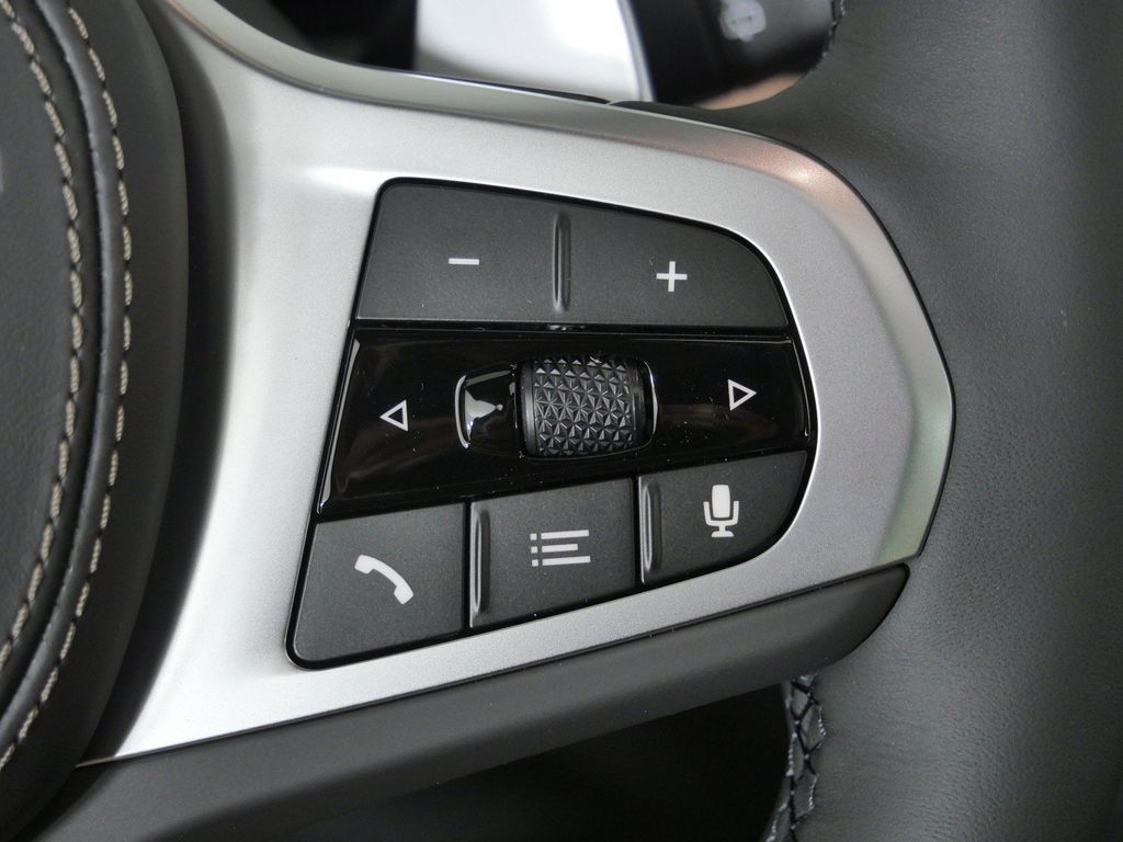 Thumbnail: 2026 BMW X5 - 42