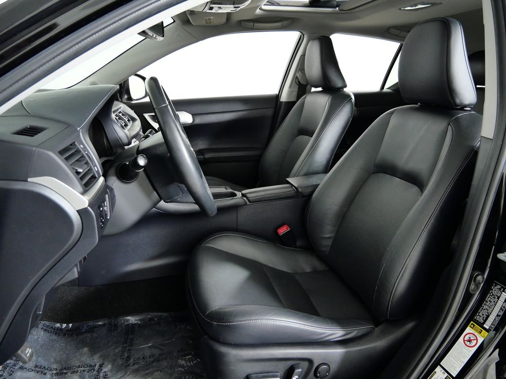 Thumbnail: 2013 Lexus CT - 32