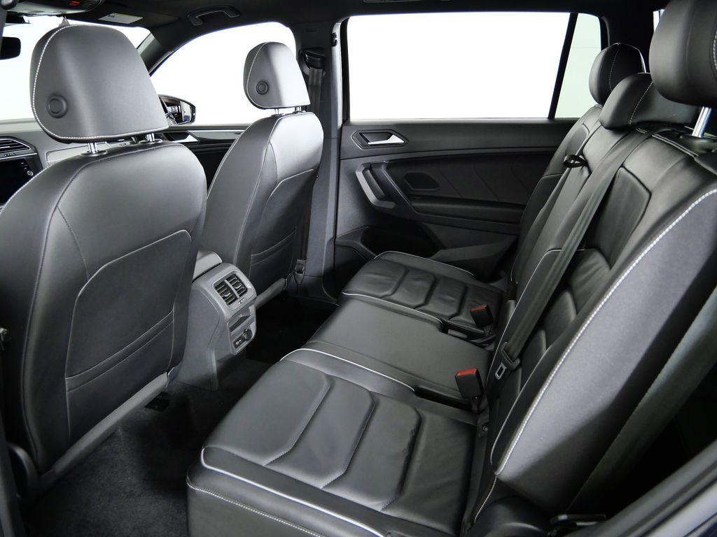 Thumbnail: 2021 Volkswagen Tiguan - 31