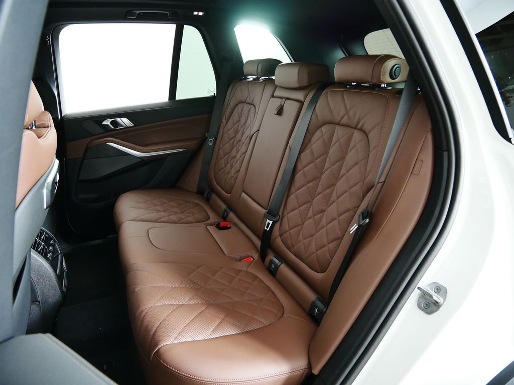 Thumbnail: 2026 BMW X5 - 29