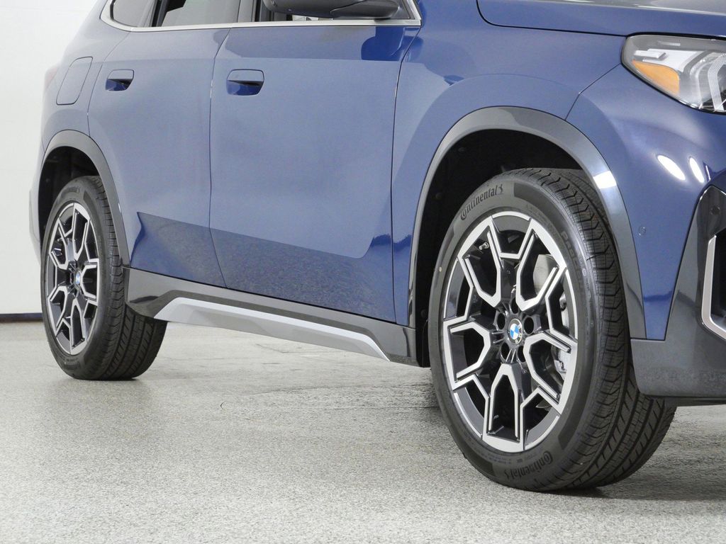 Thumbnail: 2026 BMW X1 - 6
