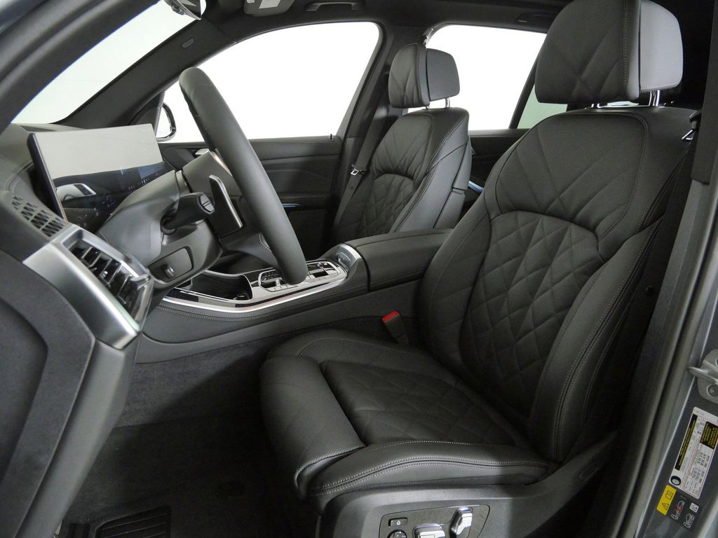 Thumbnail: 2026 BMW X5 - 36