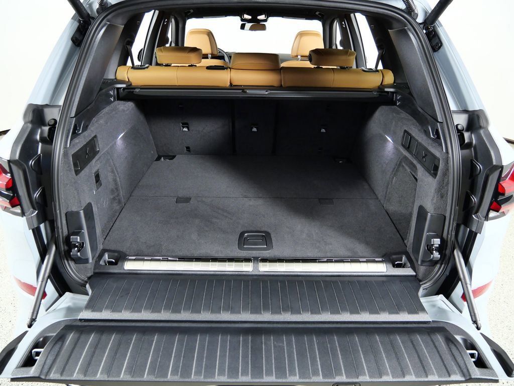 Thumbnail: 2026 BMW X5 - 30