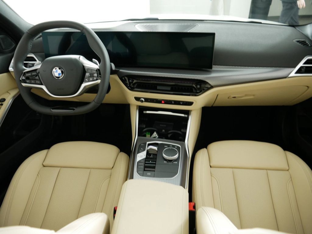 Thumbnail: 2025 BMW 3 Series - 8