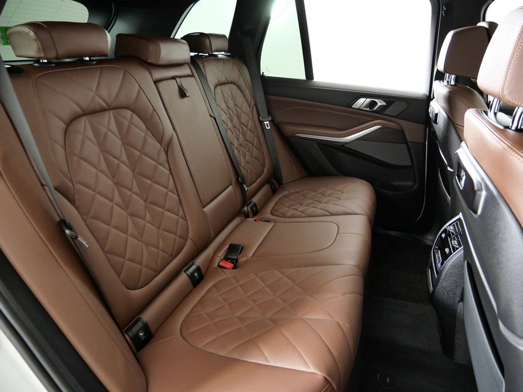 Thumbnail: 2026 BMW X5 - 26