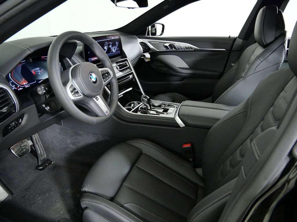 Thumbnail: 2026 BMW 8 Series - 35