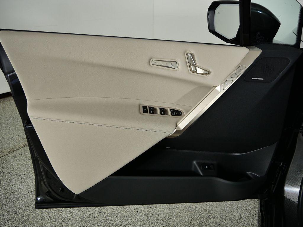 Thumbnail: 2026 BMW iX - 32