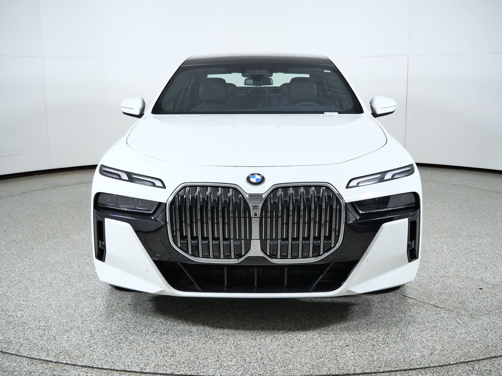 Thumbnail: 2025 BMW 7 Series - 2