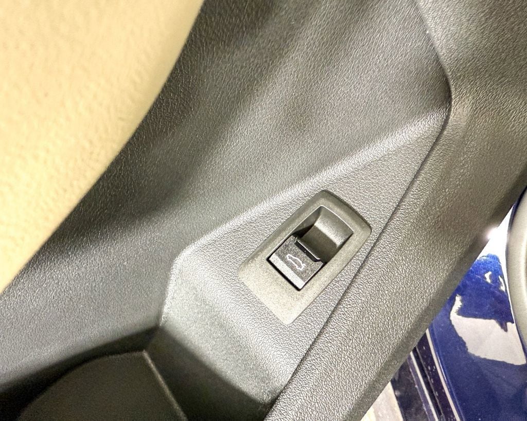 Thumbnail: 2025 BMW 2 Series - 34