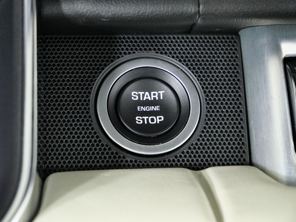 Thumbnail: 2022 Land Rover Range Rover - 48