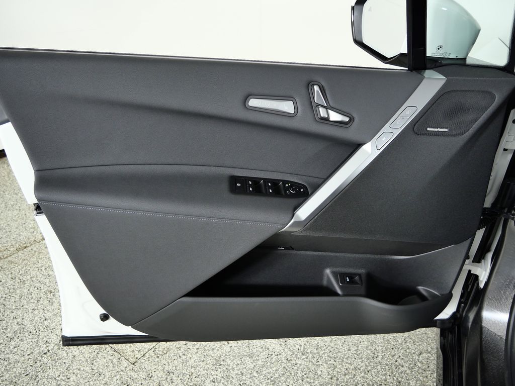 Thumbnail: 2026 BMW iX - 32