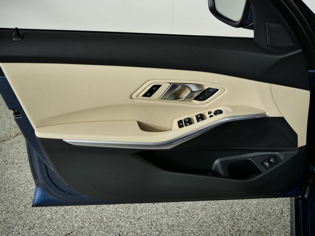 Thumbnail: 2026 BMW 3 Series - 32