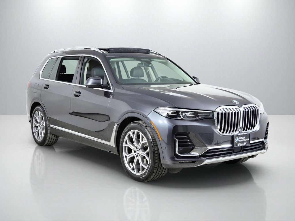 Thumbnail: 2021 BMW X7 - 8