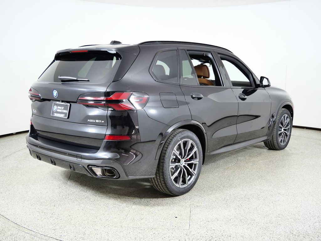 Thumbnail: 2026 BMW X5 - 9