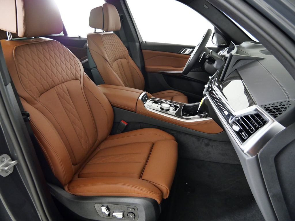 Thumbnail: 2026 BMW X5 - 21