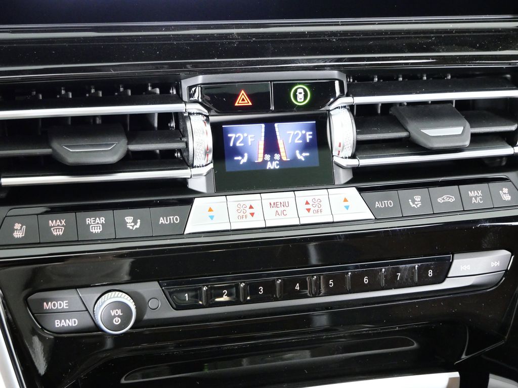 Thumbnail: 2026 BMW 8 Series - 46