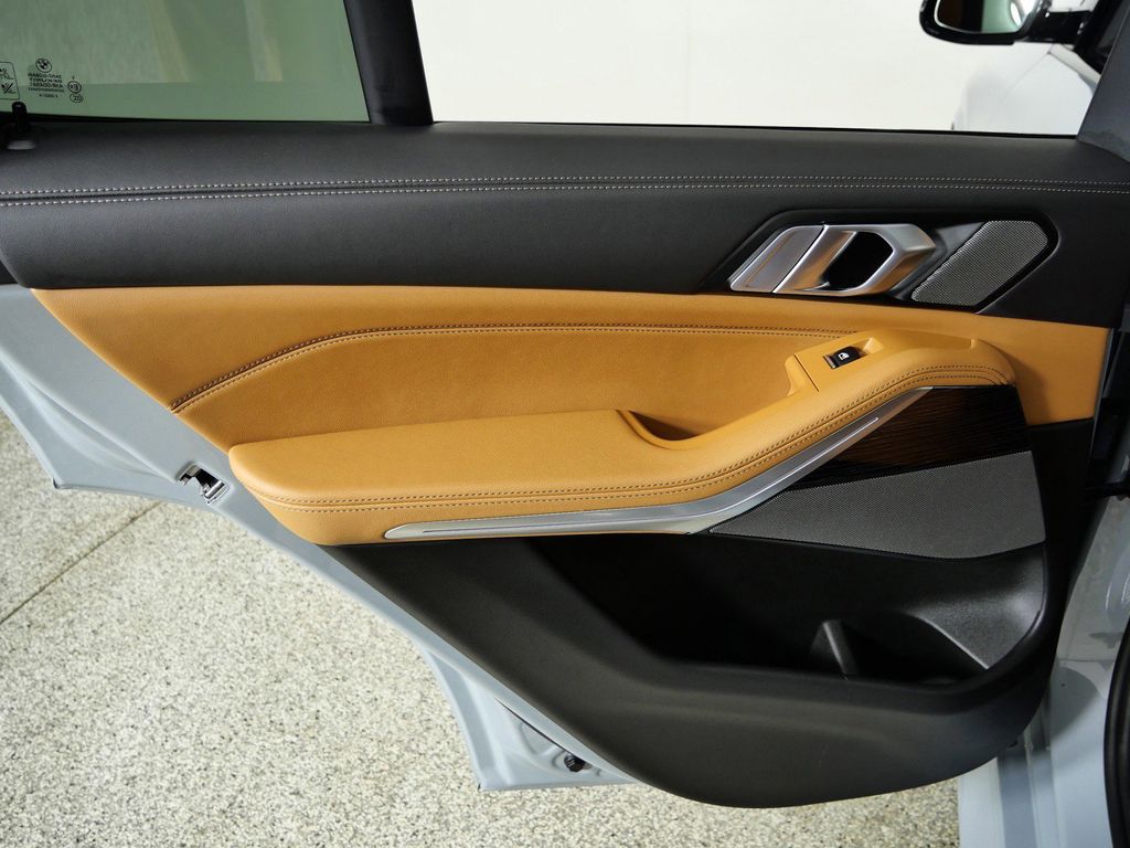 Thumbnail: 2026 BMW X5 - 31