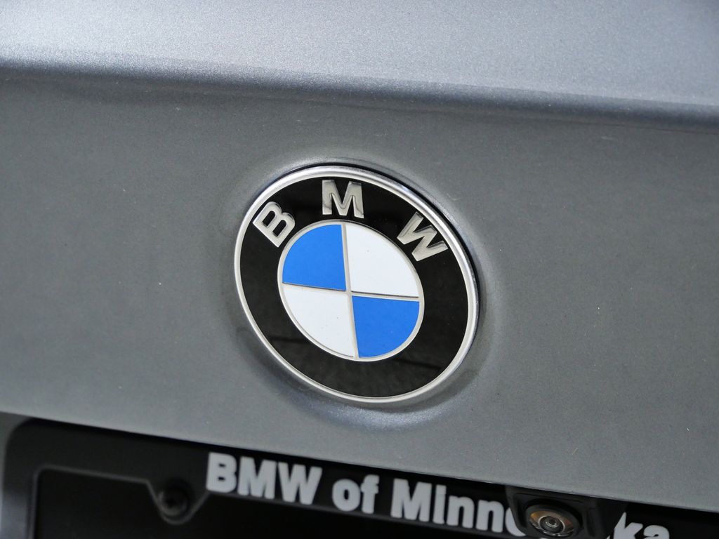 Thumbnail: 2026 BMW 3 Series - 11