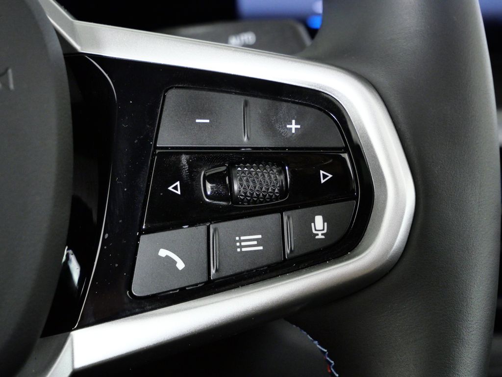 Thumbnail: 2025 BMW i4 - 42