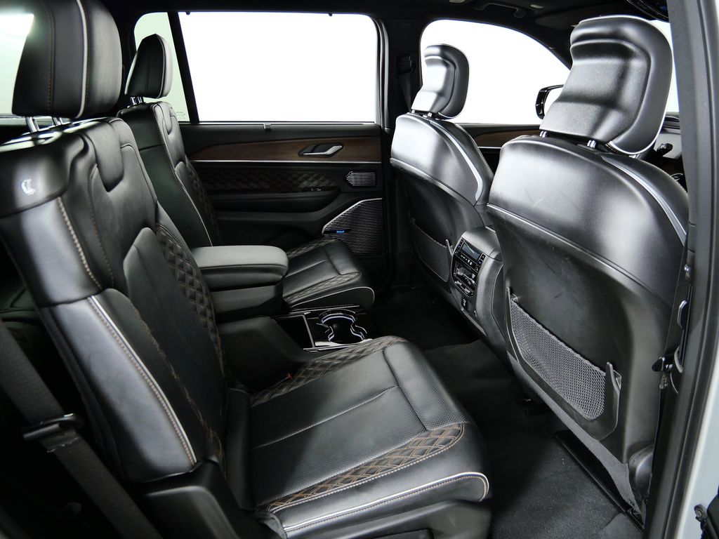 Thumbnail: 2023 Jeep Grand Cherokee L - 26