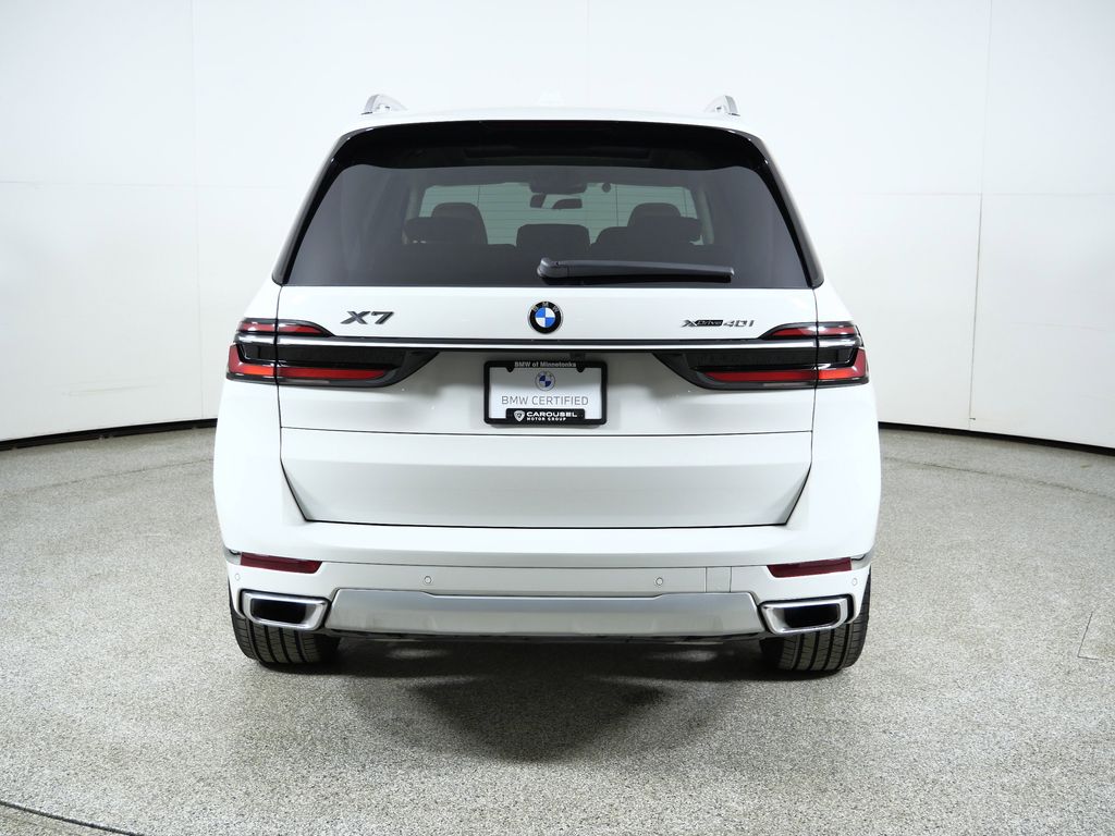 Thumbnail: 2023 BMW X7 - 12