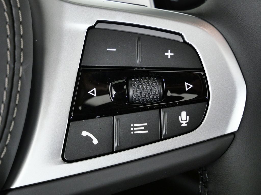 Thumbnail: 2026 BMW X5 - 42