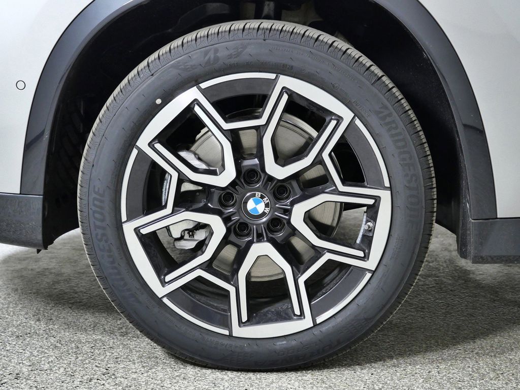 Thumbnail: 2026 BMW X1 - 17