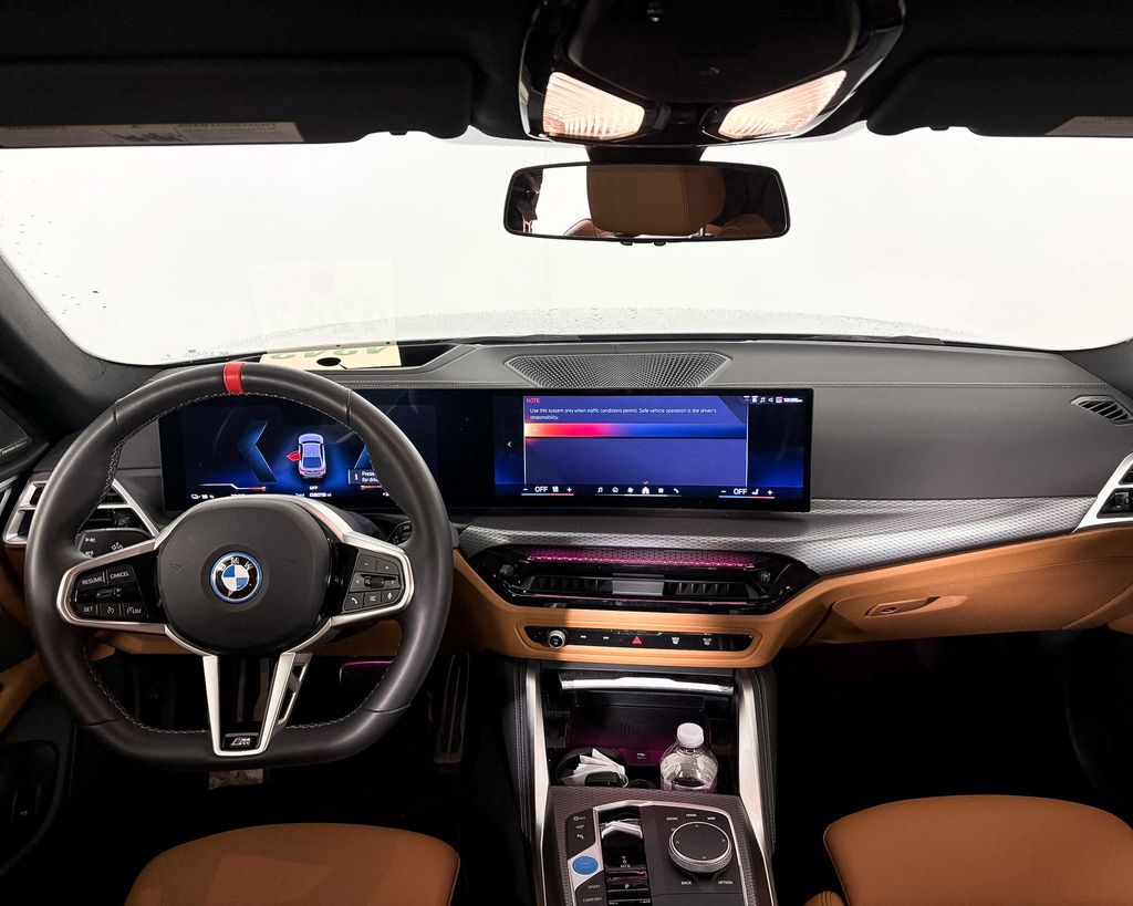 Thumbnail: 2025 BMW i4 - 10